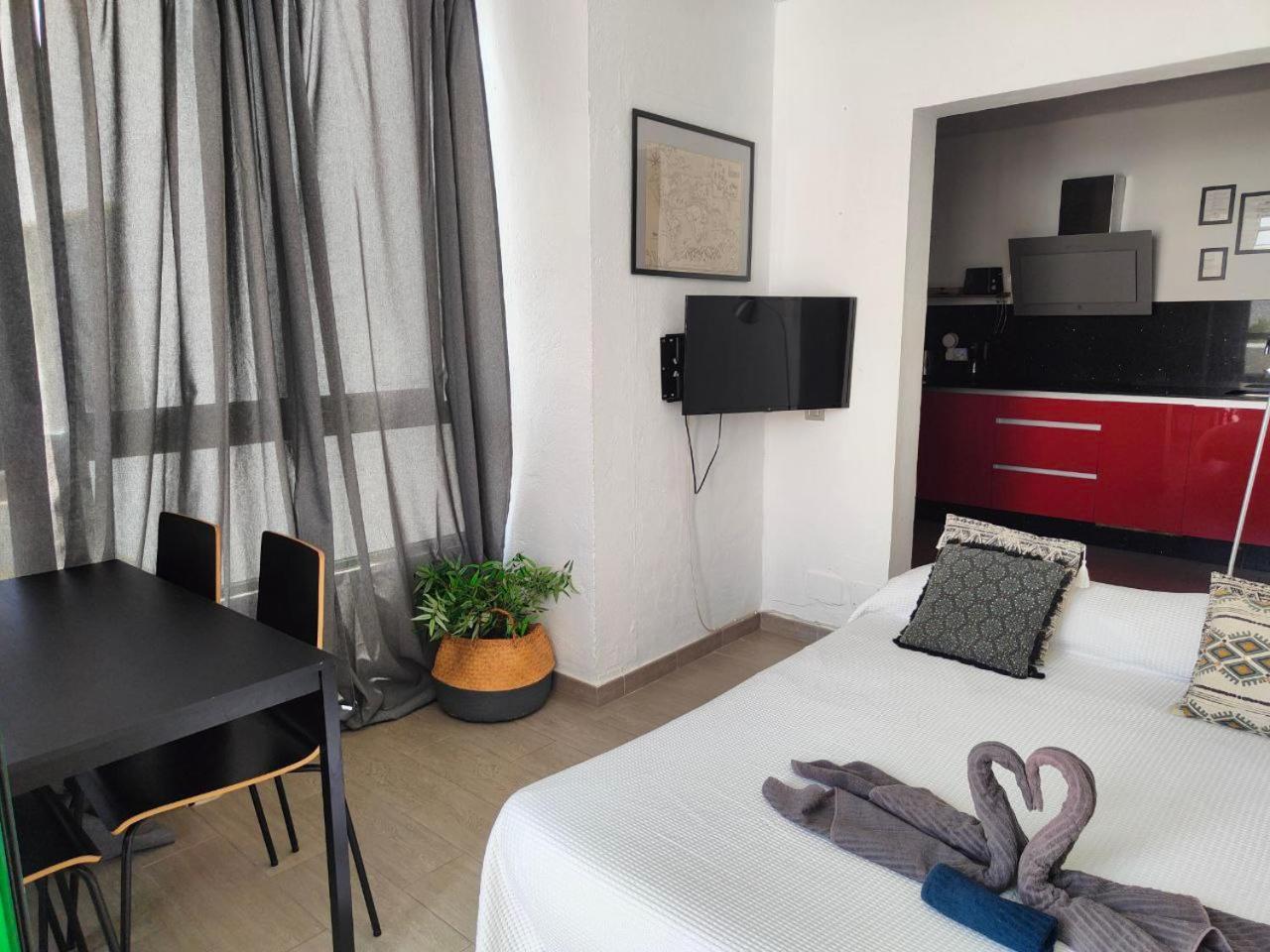 Ailana Suite Vistas Al Mar Y Con Piscina Коста Тегисе Екстериор снимка